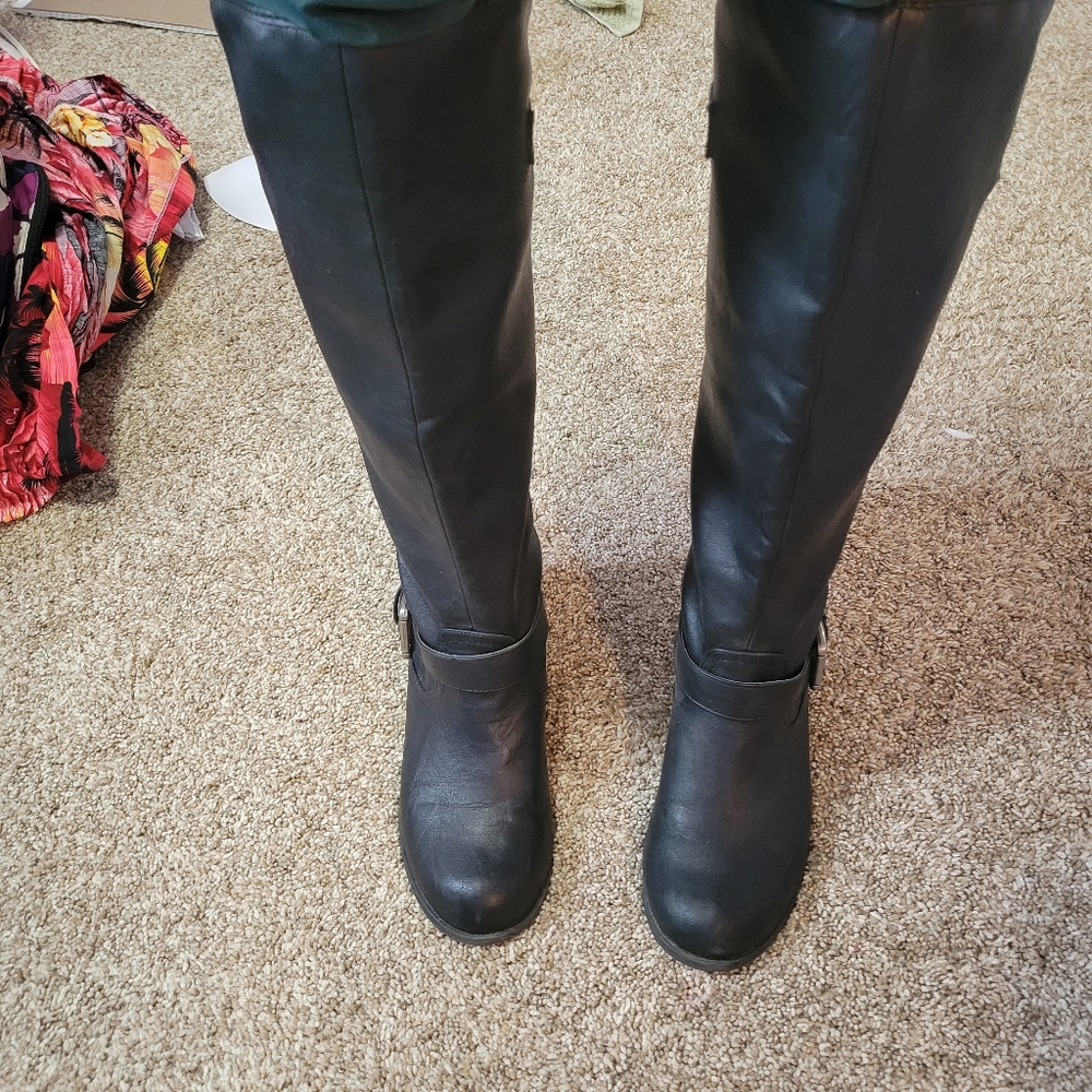 Black boots